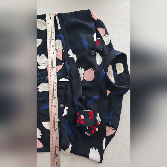 LOFT Dark Cottagecore Tulip Print Utility Blouse Preppy Dark Floral XS - Picture 10 of 11